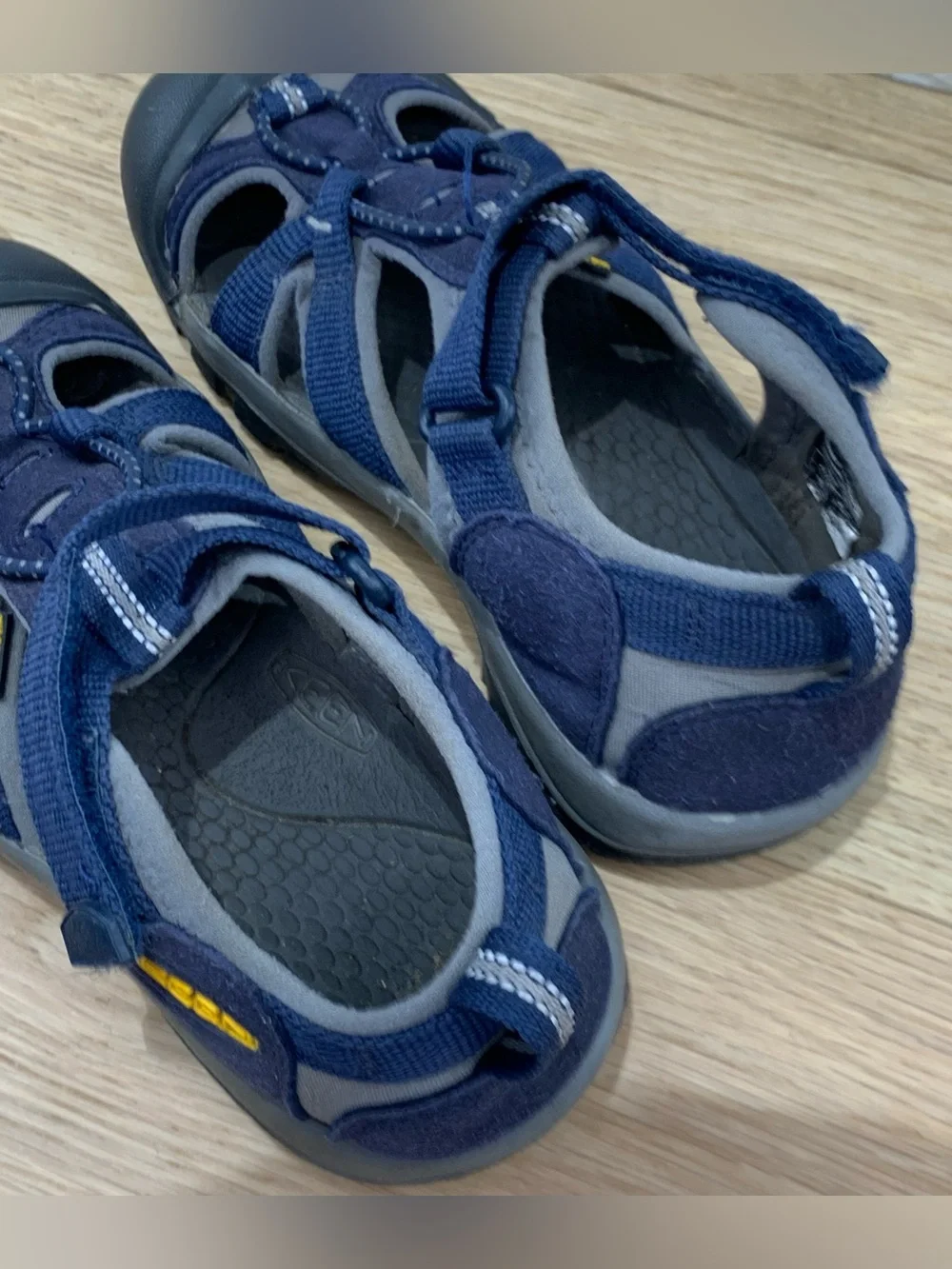 KEEN Venice H2 Kid’s Size 1 Hiking Waterproof Navy Blue Grey Sandals